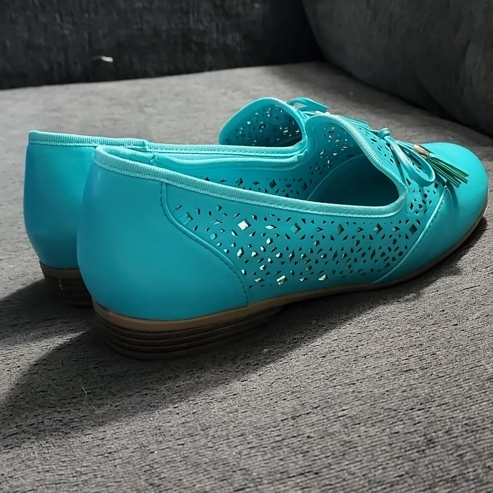 Teal Laser-Cut Tassel Loafers - Picture 3 of 5